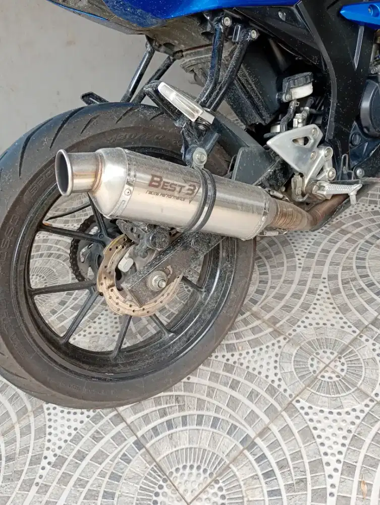 Di jual knalpot racing GSX R150