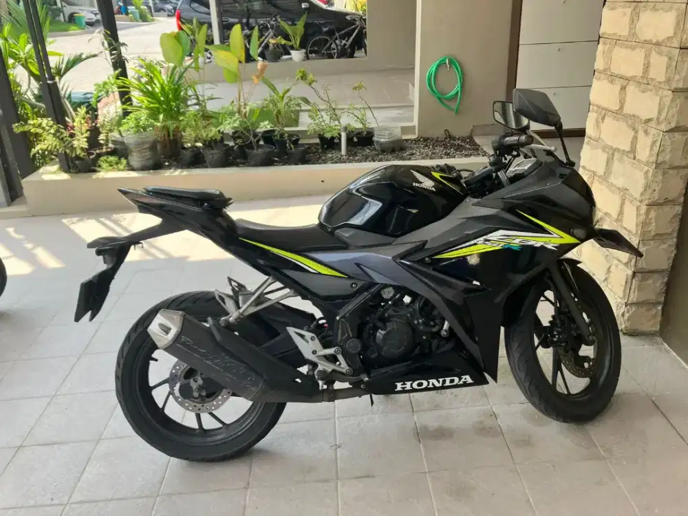 CBR 150 R Hitam NIK 2016