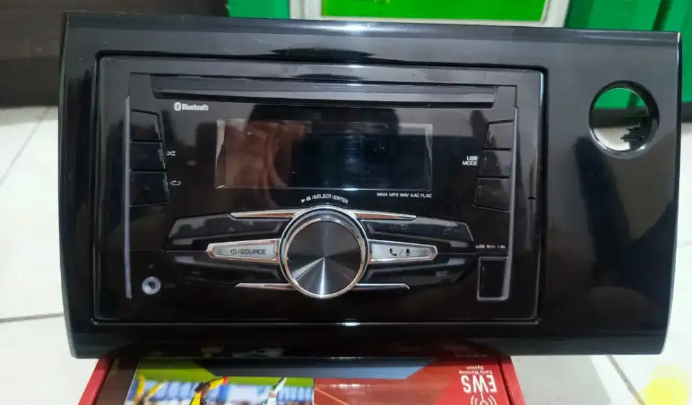headunit original  copotan honda brio JVC kondisi sangat normal siap