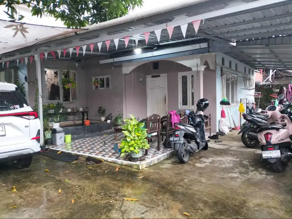 Jual Rumah Tinggal 5 Kamar + Properti Kost di Tengah Kota Makassar