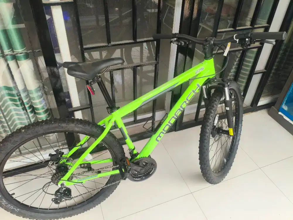 Sepeda monarch 275