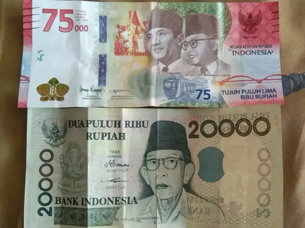 Sedang mencari pekerjaan sebagai driver