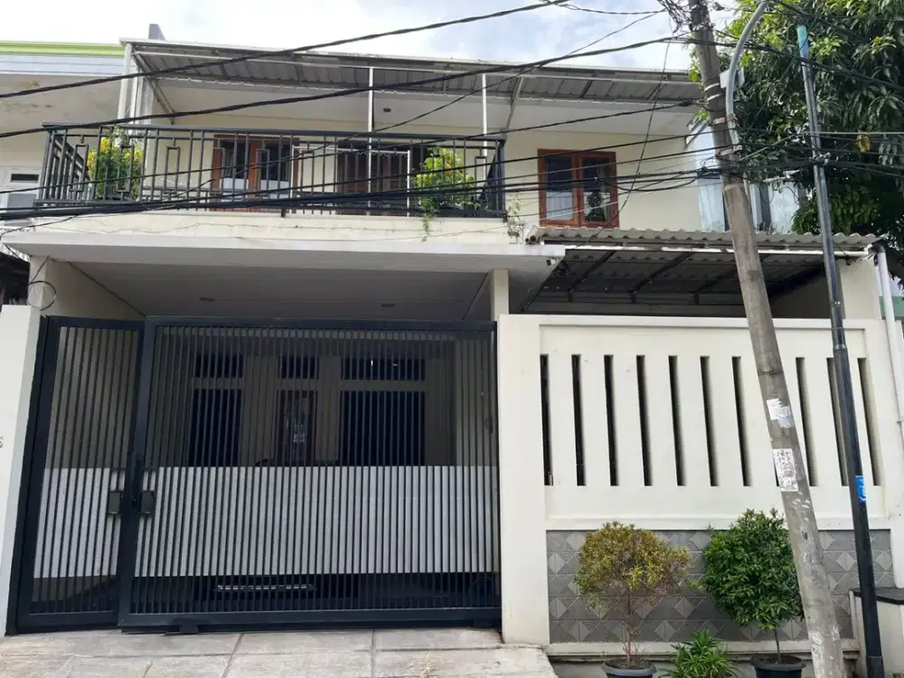 Rumah cantik ramai penduduk siap huni di jalan Walang jakarta utara