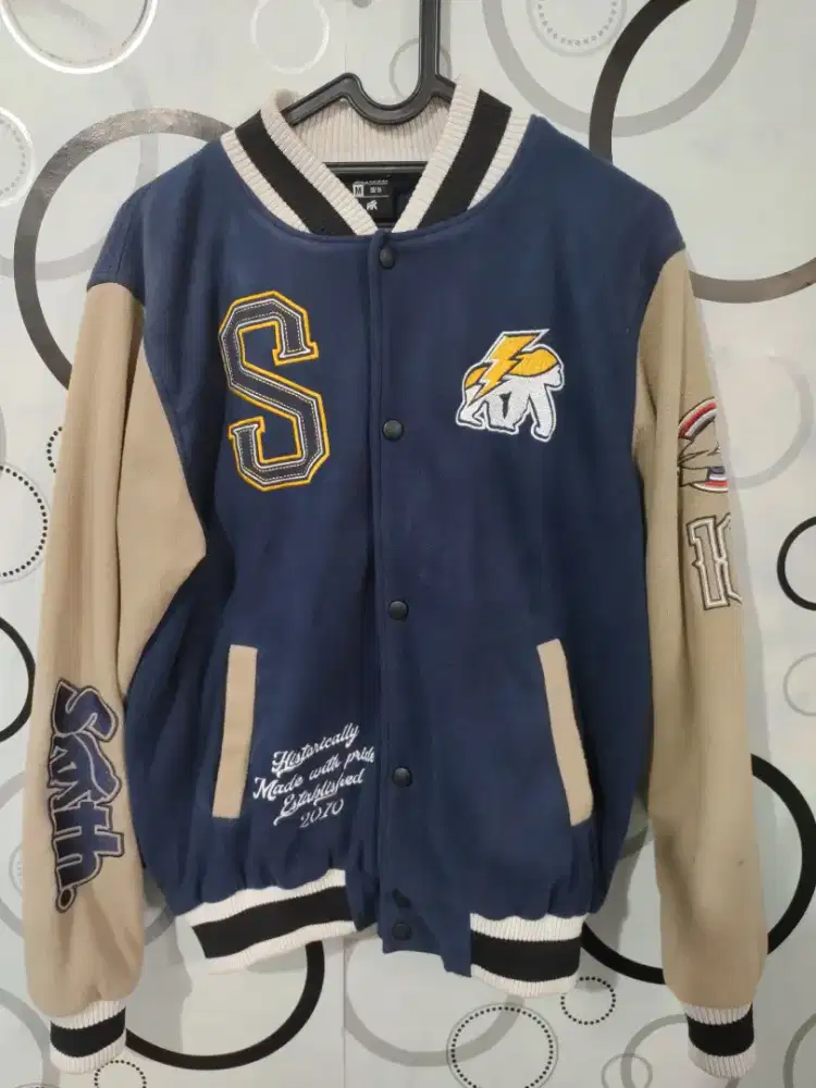 Jual jaket House Off Smith ukuran M warna Biru