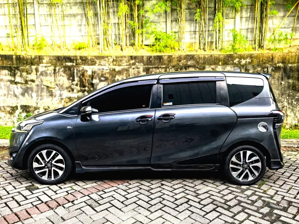 Toyota Sienta Q Metic Mulus, Mesin Halus Siap Jalan Jauh