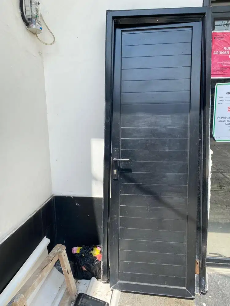 PINTU ALUMUNIUM KAMAR MANDI