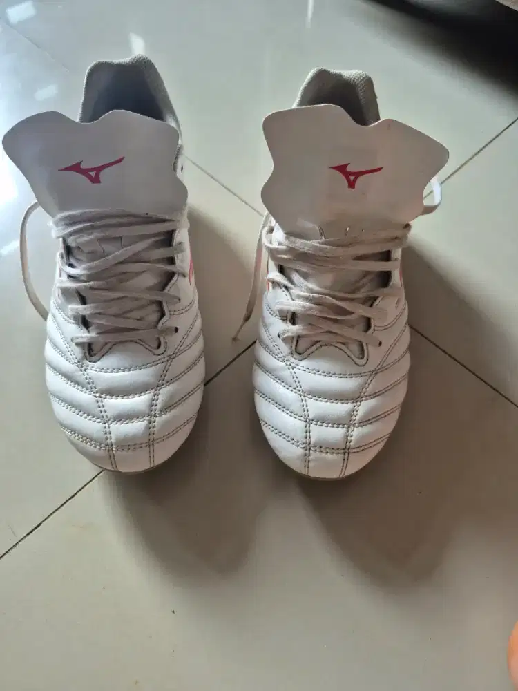 Sepatu mizuno  monarcida neo like new