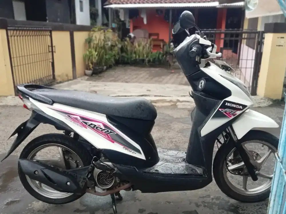 Beat Tahun 2013 Putih Mulus lengkap