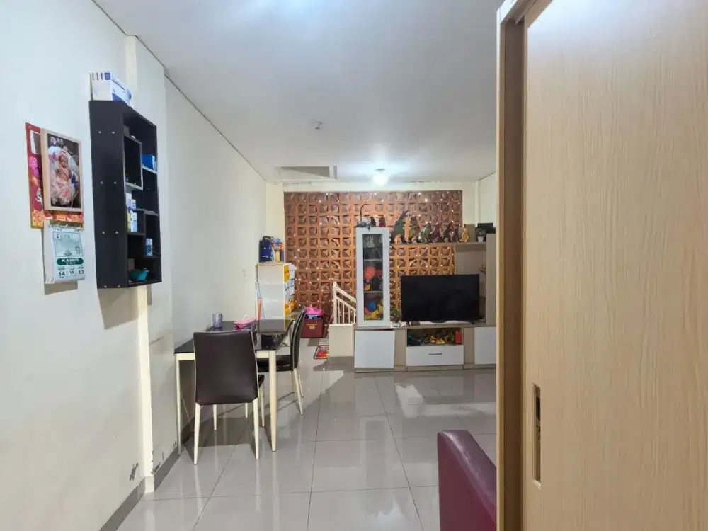 Ruko 3 Lantai Rapih Siap Pakai Taman Surya 5 Jual Murah Siap AJB