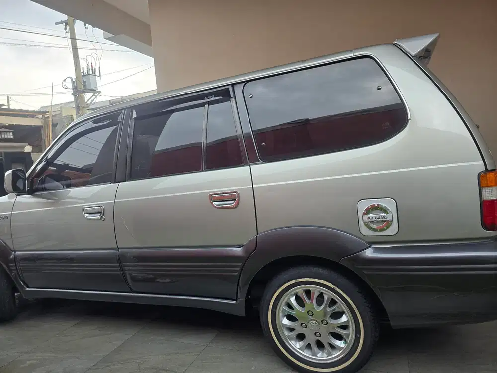 Toyota Kijang krista 2003
