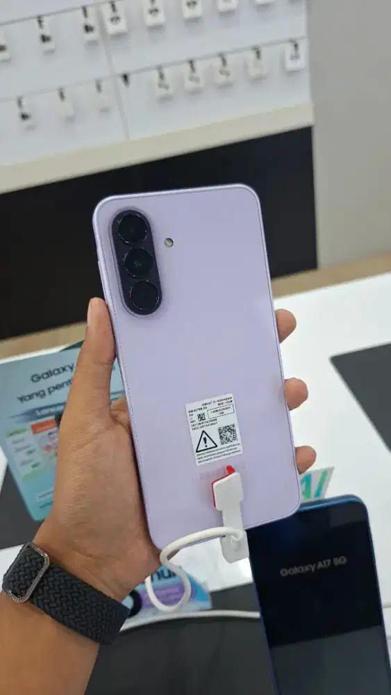 New Samsung A37 garansi hingga 2th