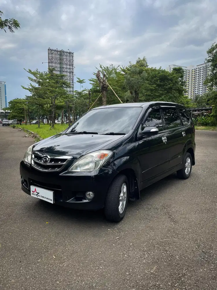 D.XENIA XI DELUXE MT 2011