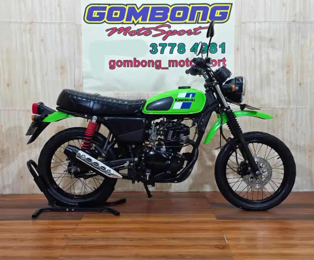 KAWASAKI W175 TR 2023