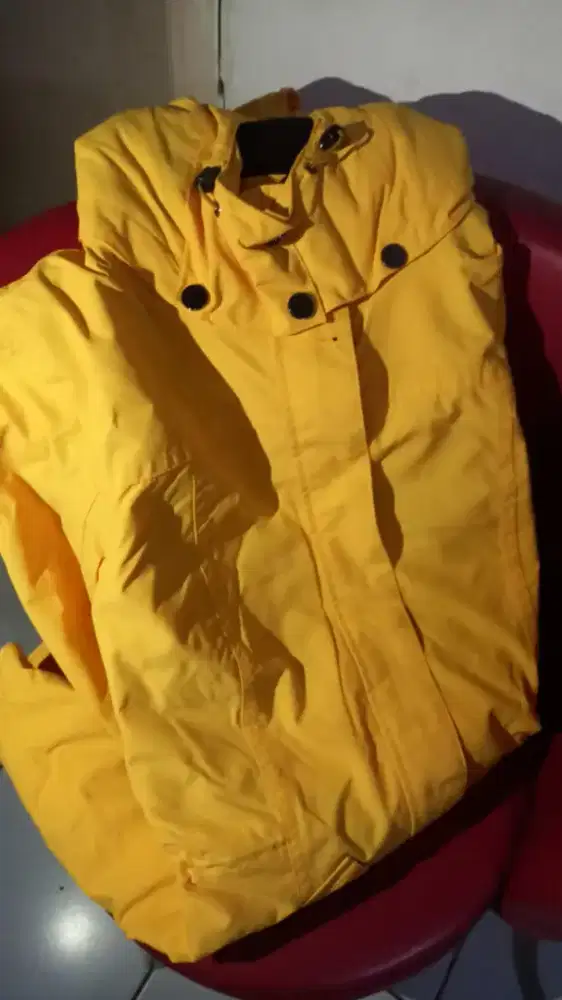 Jaket Warna Kuning