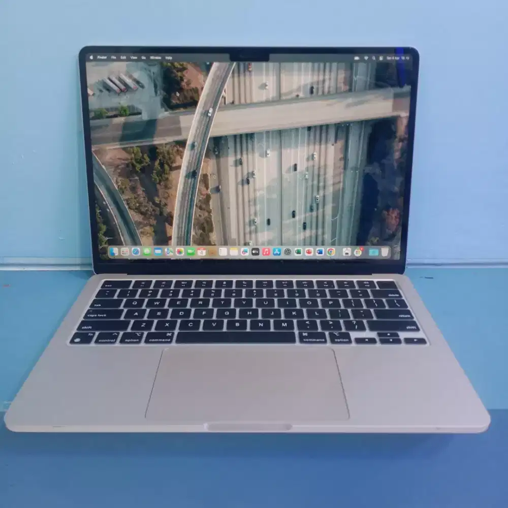 MacBook air 2024 M3 starlight ibox