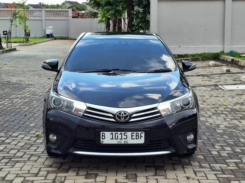 Toyota Corolla Altis V 1.8 AT 2015