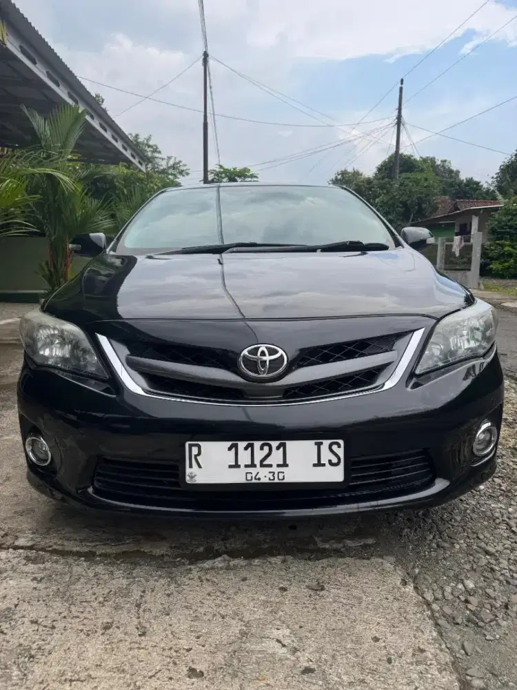Corolla Altis V 2.0 AT 2011 Hitam Purwokerto