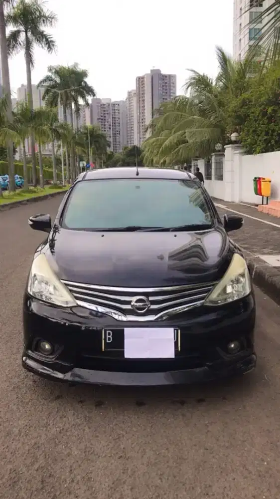 Nissan Grand Livina Highway Star 1.5 A/T Matic