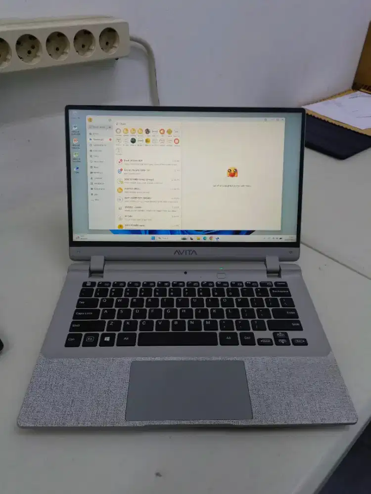 Laptop Avita SSD 128GB ram 4GB Layar IPS Full HD windows 11