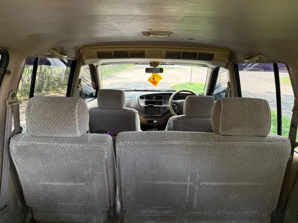 Kijang LGX 1,8 EFI bensin toyota tahun 2004