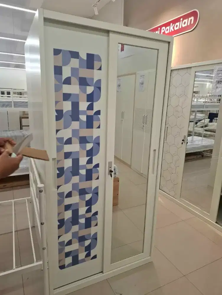 Terlaris Lemari pakaian metal besi