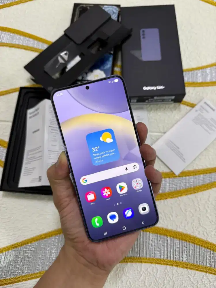 Samsung Galaxy S24 Plus 12/512GB 5G Fullset Mulus Istimewa Resmi