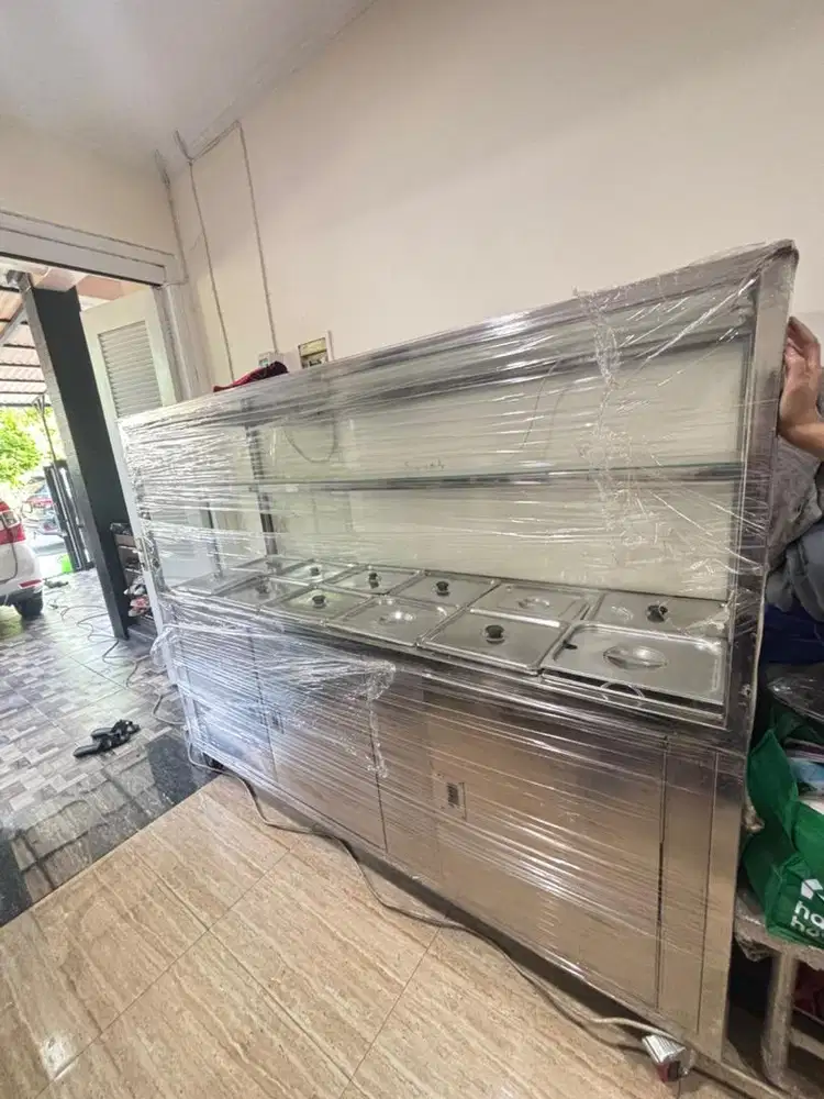 Etalase  makanan jual cepat