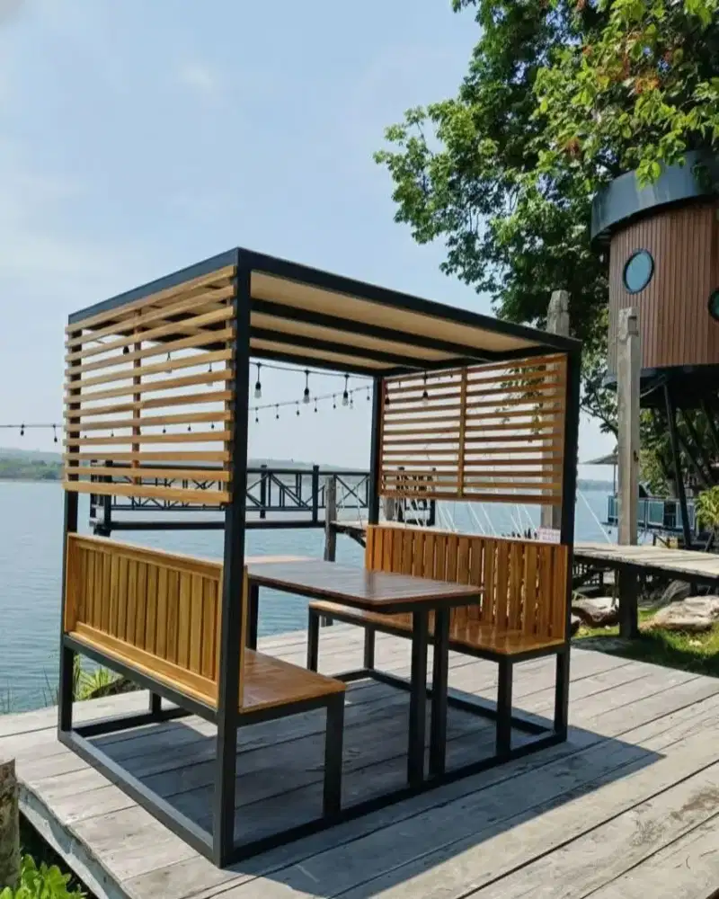 Costum meja dan kursi dari besi galvanis