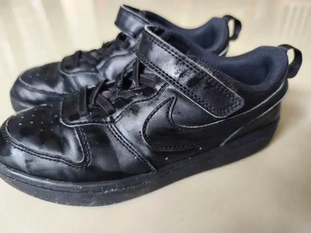 Sepatu Anak Nike Hitam