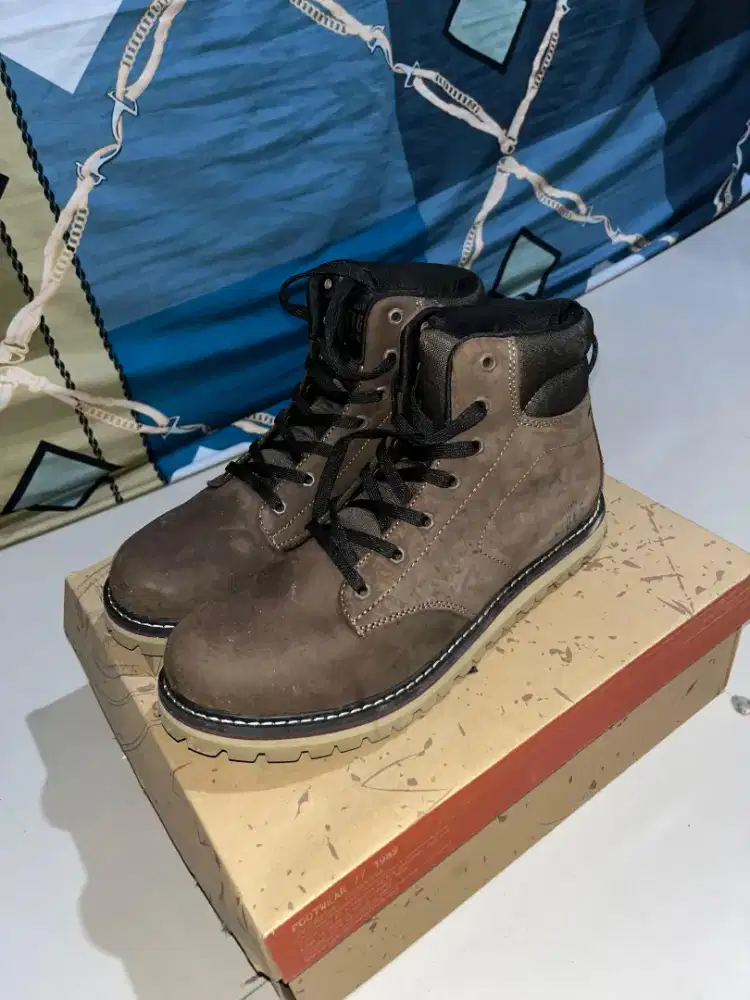 Sepatu Gunung Eiger 1989 Authentic