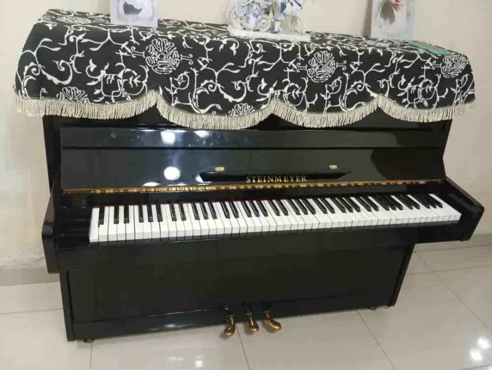 JUAL.PIANO STEINMEYER