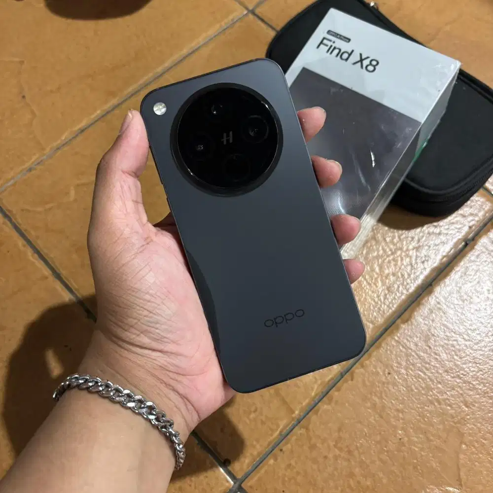 Oppo Find X8 12/256GB Space Black LIKE NEW