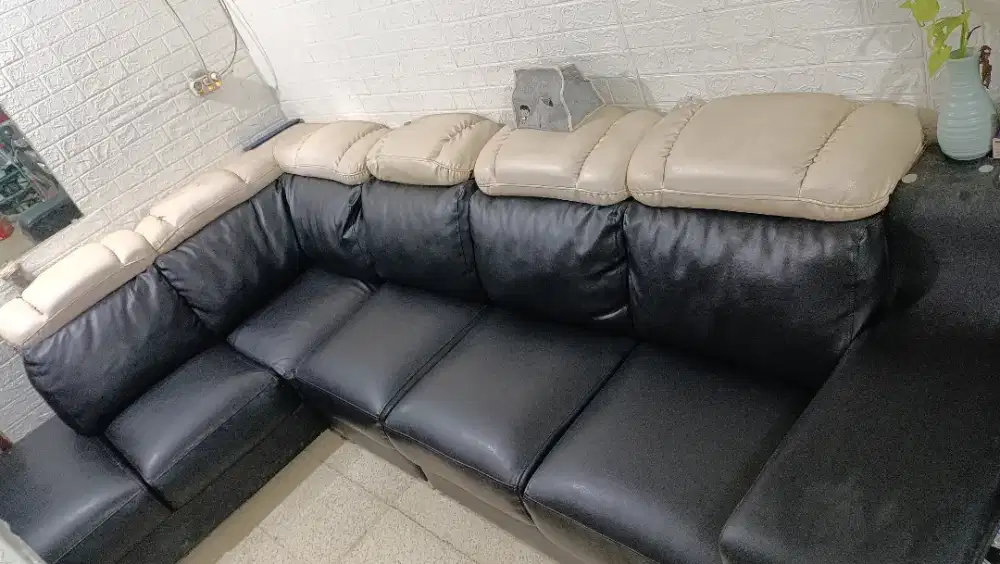 Sofa Letter L Hitam
