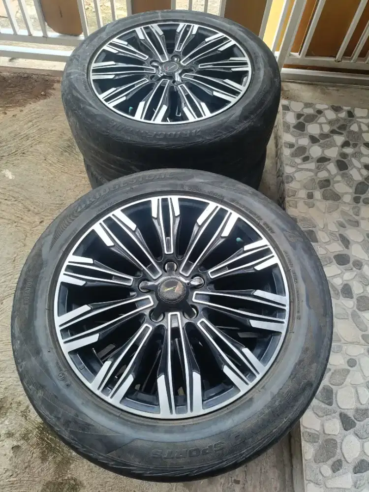 Jual velg R17 ORI beserta ban nya