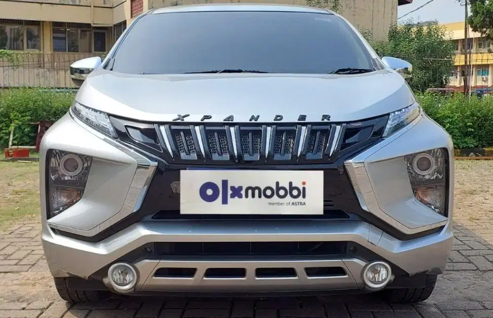TDP 9,JT, Mitsubishi Xpander 1.5 Ultimate Bensin-AT Silver 2017