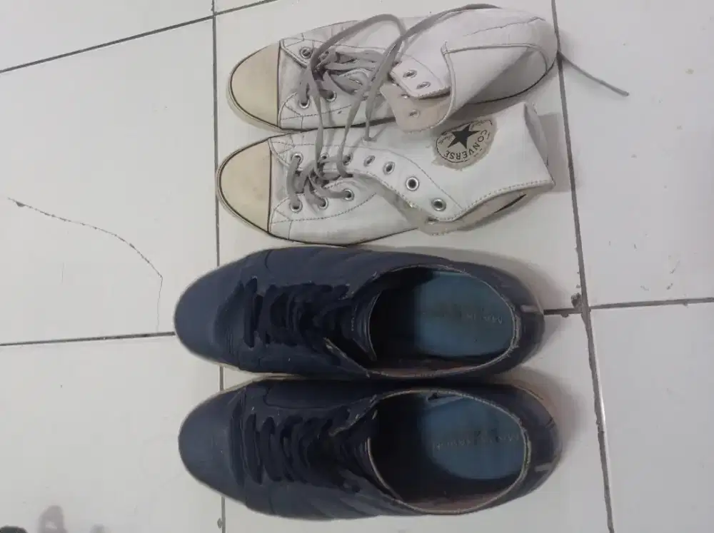 Sepatu Converse original dan sneaker mark malson...UK 40