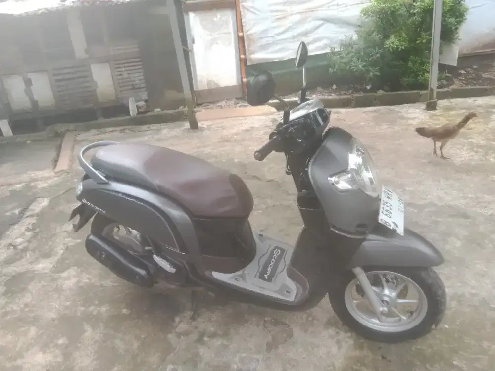 Di jual honda secopy tahun 2017 pajek mati 1 tahun
