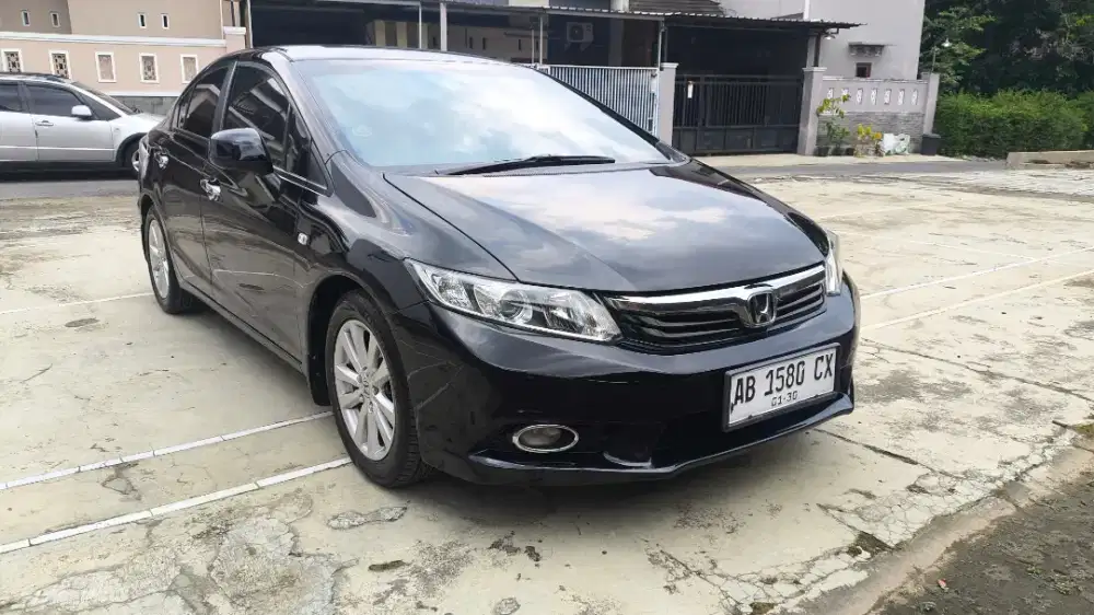 CIVIC FB2 1.8 AT HITAM