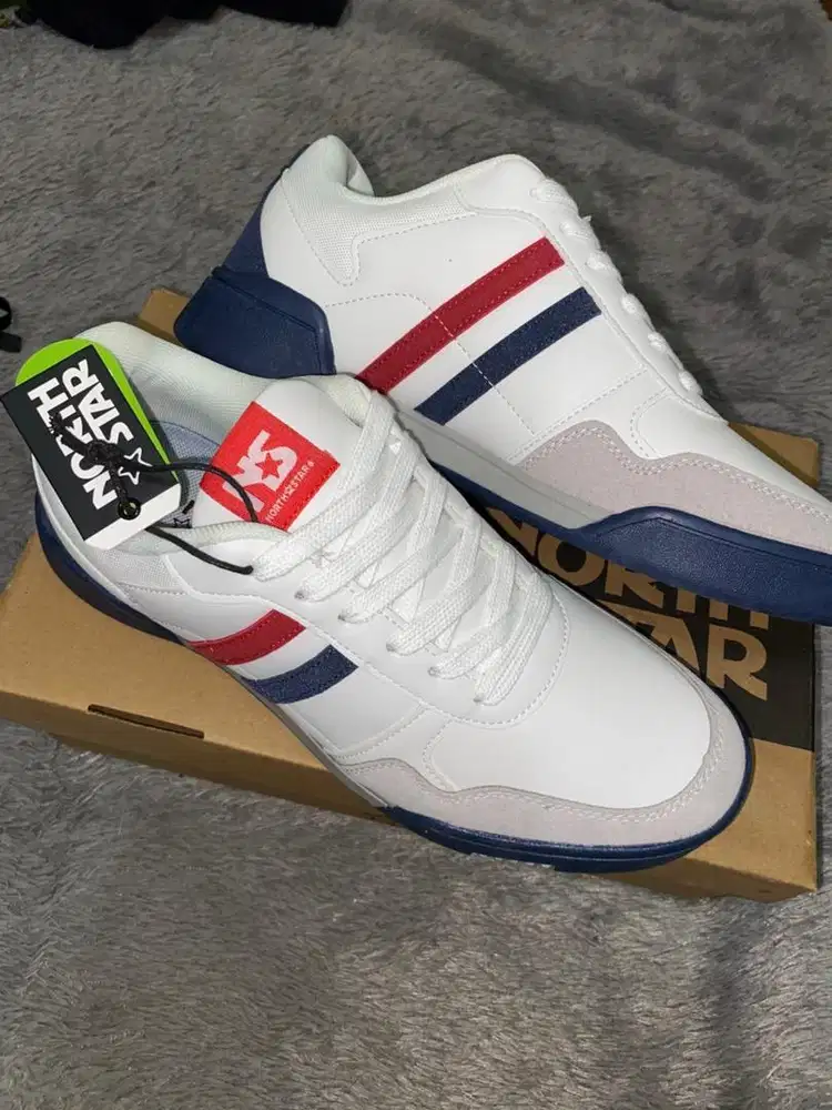 Sepatu North Star (BNIB)