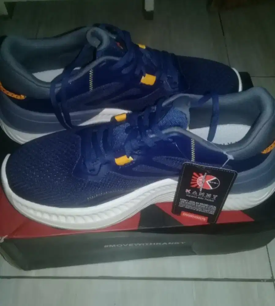 Sepatu kanky story navy