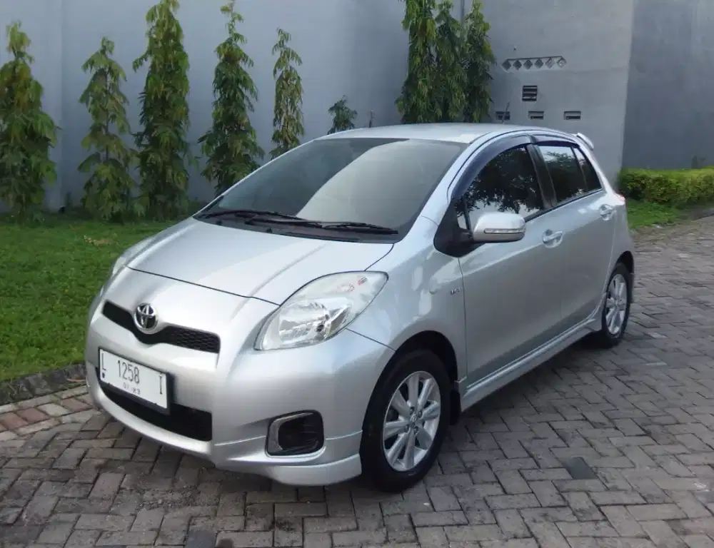 Yaris E Matic 2013 Silver