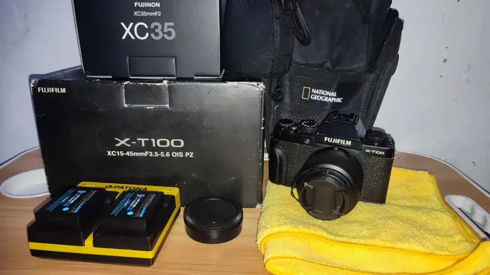 Fujifilm X-T100 + Lensa Fujinon XC 35mm f2.0 Second