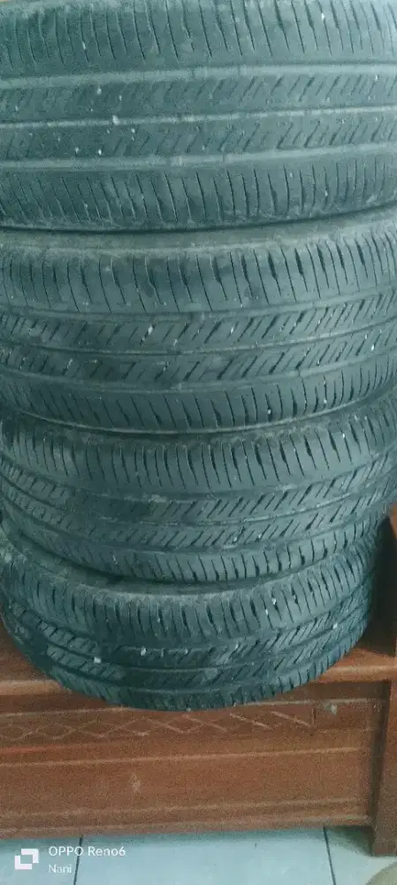 Jual ban  masih ok merek brakstone