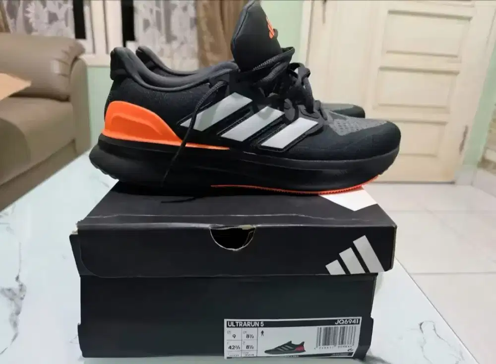 Sepatu lari adidas ultrarun 5 black