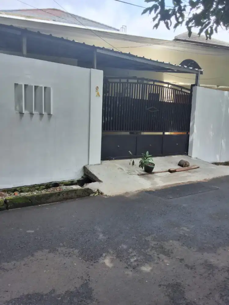 Di Jual Rumah Siap Huni Veteran Bintaro Jakarta Selatan