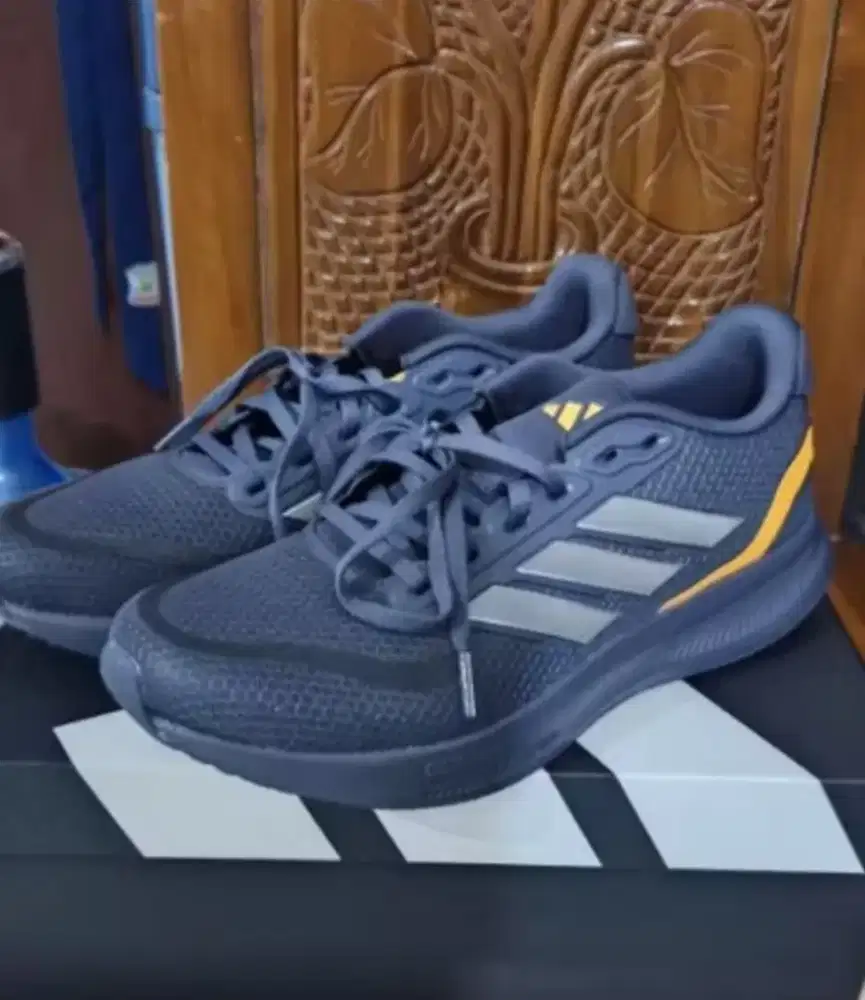 Sepatu lari adidas runfalcon 5