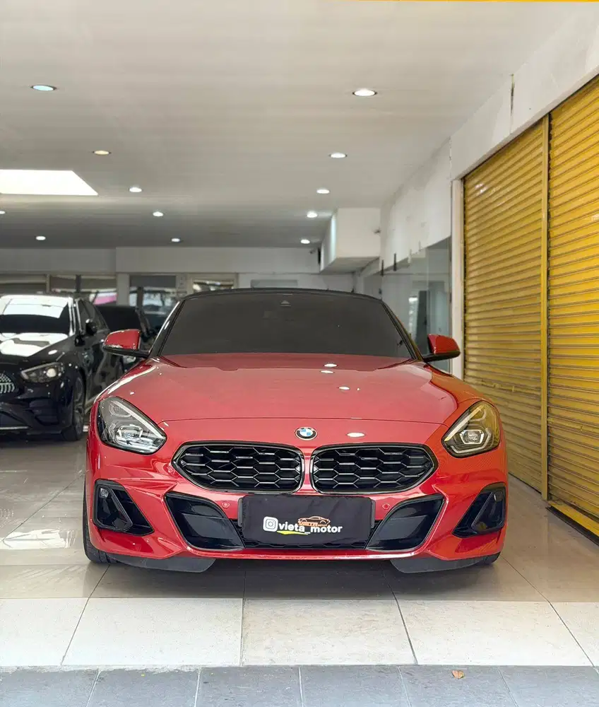 BMW Z4 Roadster 3.0 M40i 2024 October Automatic Merah Metalik Vieta Mo