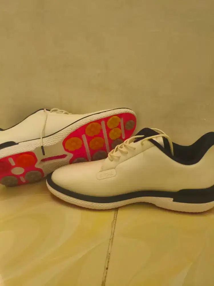 Sepatu golf GFORE (PUTIH)