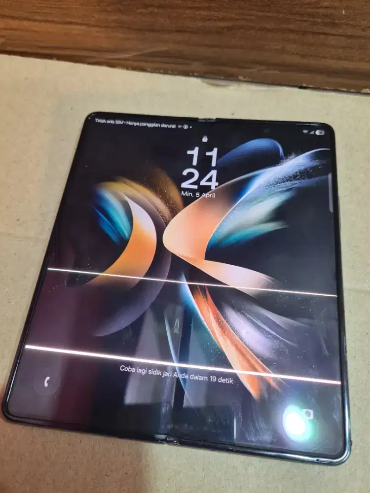 Samsung z fold 4 minus