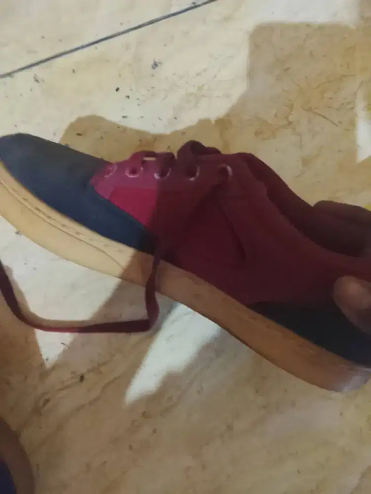 Sepatu league second masih bagus udah disol  UK 39